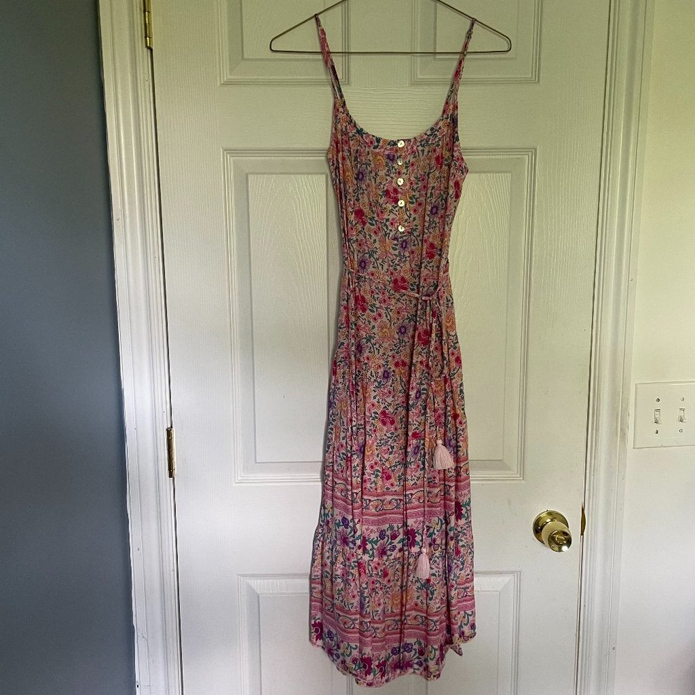 NWT Aakaa Pink Floral Mid/Maxi Dress Size Small